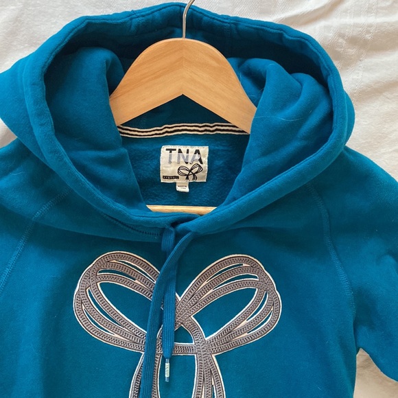 Aritzia TNA logo hoodie women’s XXS - Picture 6 of 6